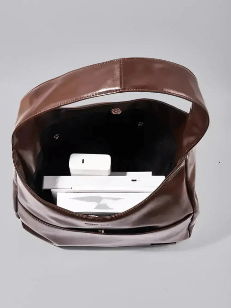 Everyday BB Bag – Leather Bucket Bag with Laptop Fit