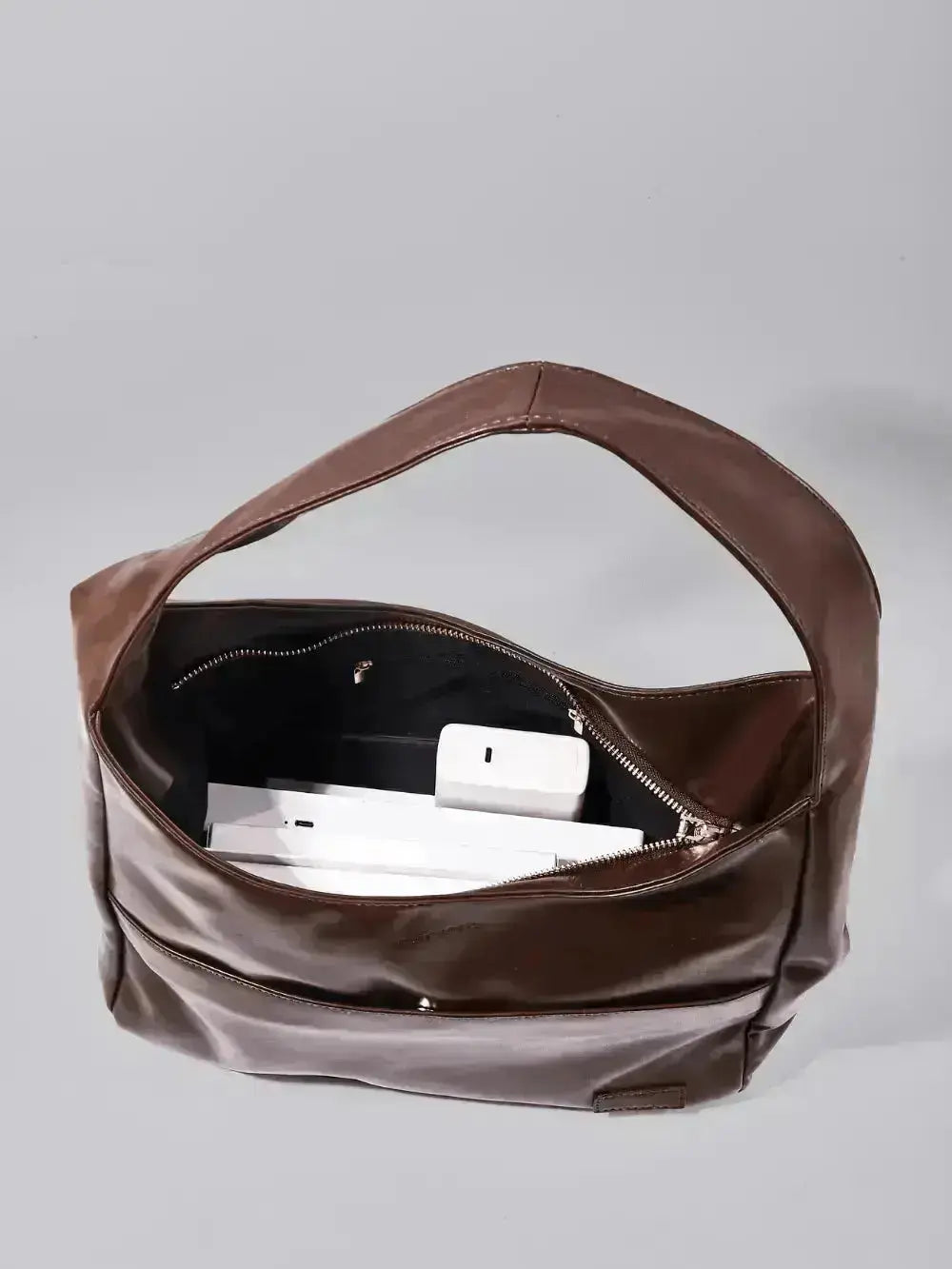 Everyday BB Bag – Leather Bucket Bag with Laptop Fit