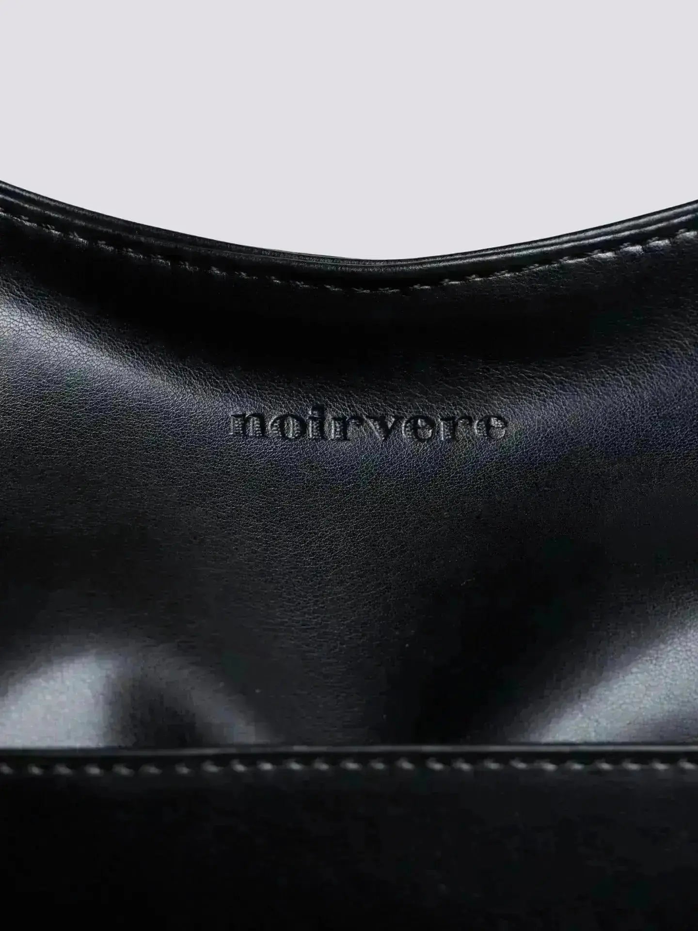 Everyday BB Bag – Leather Bucket Bag with Laptop Fit