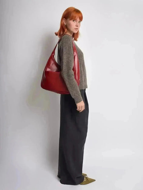 Everyday BB Bag – Leather Bucket Bag with Laptop Fit