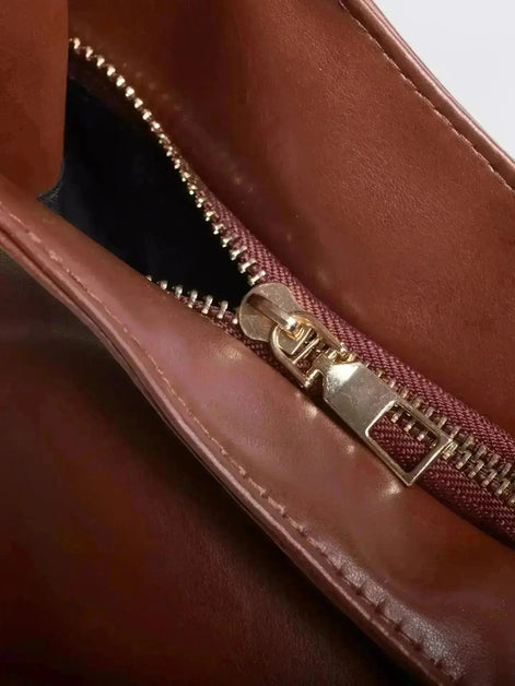 Everyday BB Bag – Leather Bucket Bag with Laptop Fit