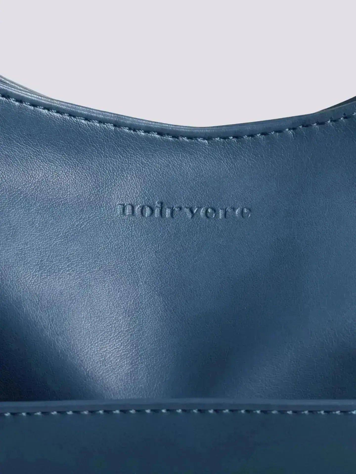 Everyday BB Bag – Leather Bucket Bag with Laptop Fit