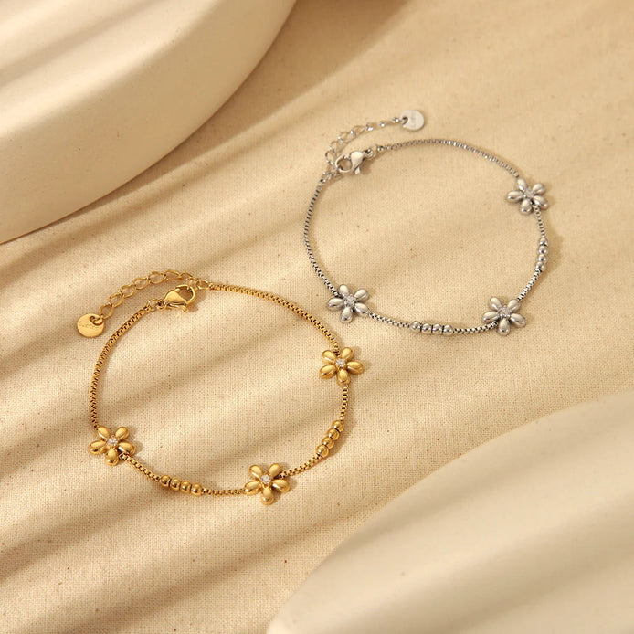 Dainty Flower Bracelet