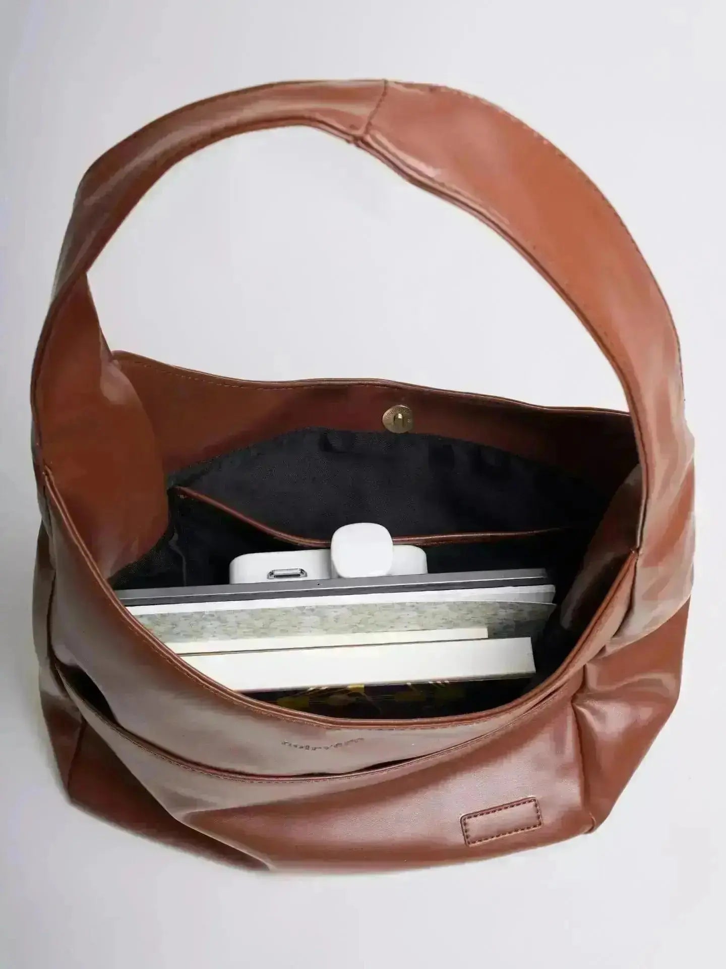 Everyday BB Bag – Leather Bucket Bag with Laptop Fit