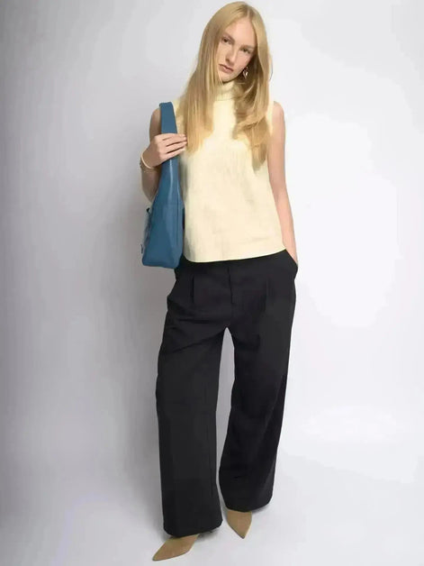 Everyday BB Bag – Leather Bucket Bag with Laptop Fit