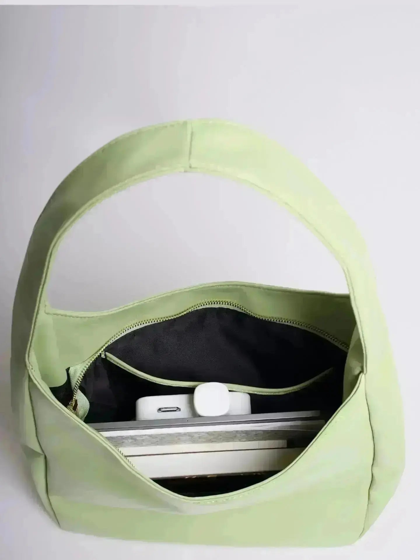 Everyday BB Bag – Leather Bucket Bag with Laptop Fit