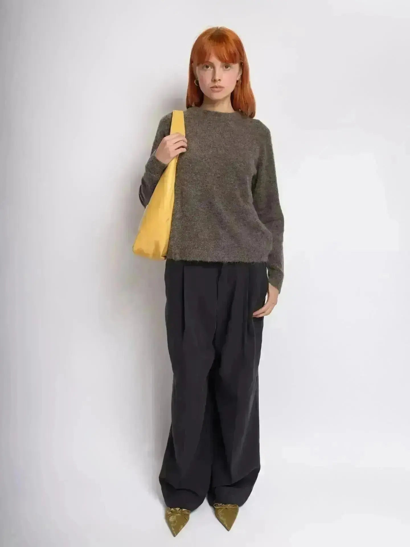 Everyday BB Bag – Leather Bucket Bag with Laptop Fit