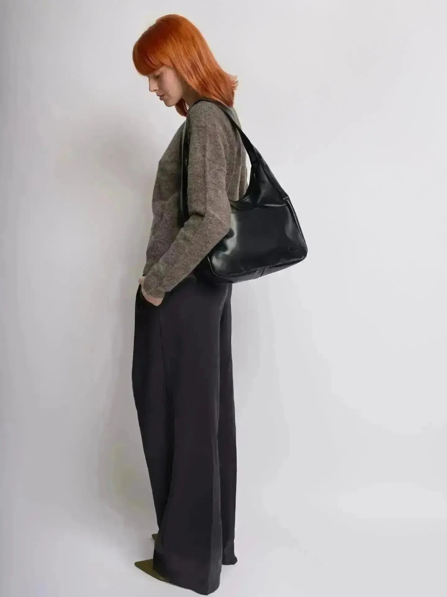 Everyday BB Bag – Leather Bucket Bag with Laptop Fit