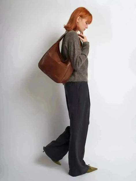 Everyday BB Bag – Leather Bucket Bag with Laptop Fit