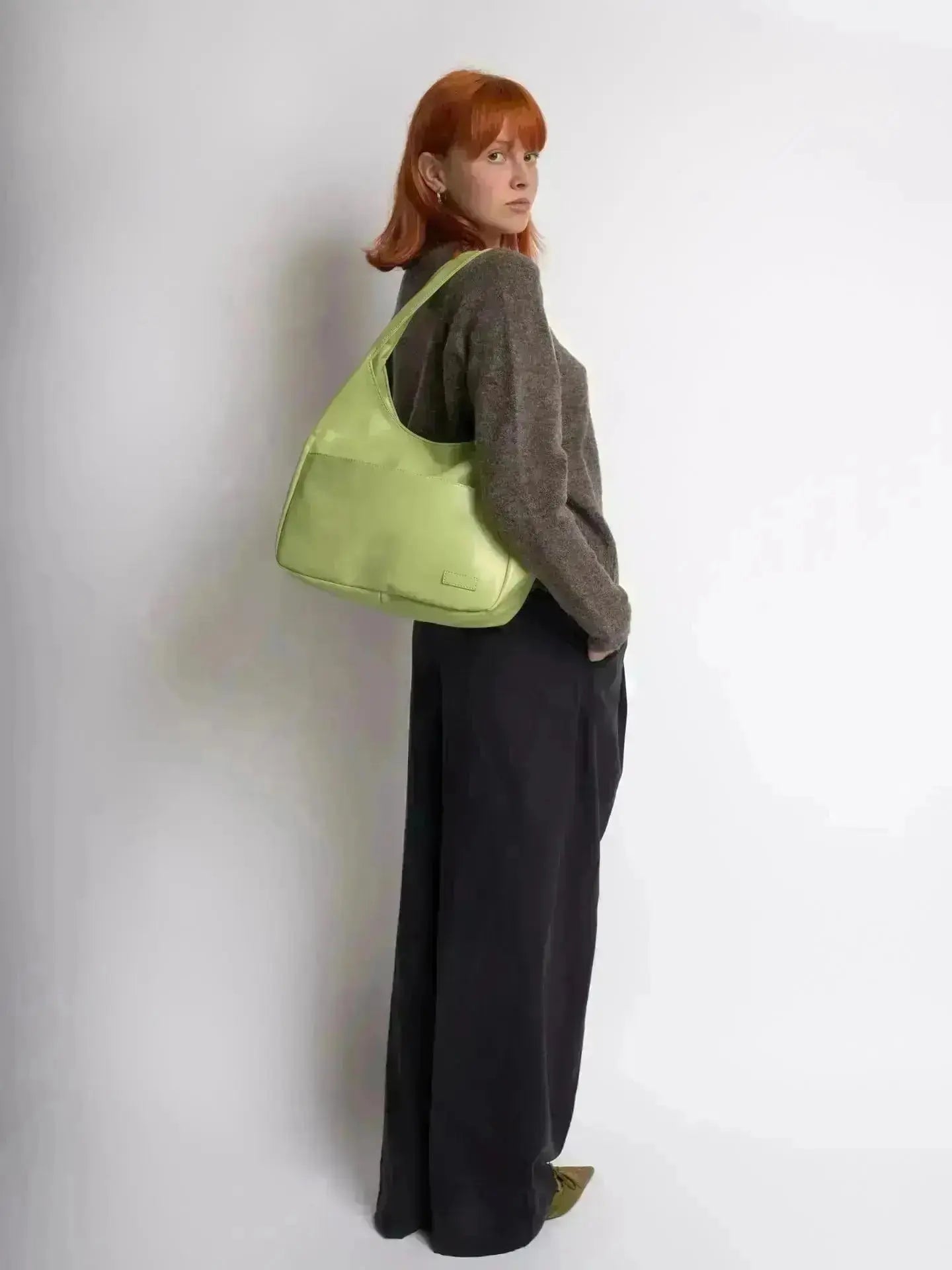 Everyday BB Bag – Leather Bucket Bag with Laptop Fit