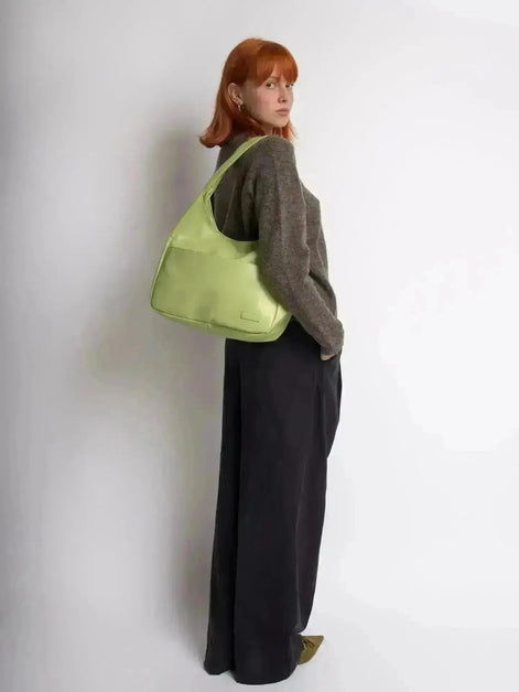 Everyday BB Bag – Leather Bucket Bag with Laptop Fit