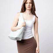 Everyday BB Bag – Leather Bucket Bag with Laptop Fit