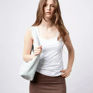 Everyday BB Bag – Leather Bucket Bag with Laptop Fit