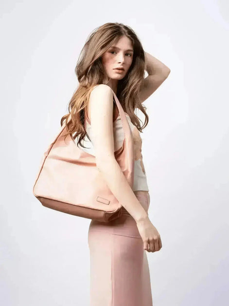 Everyday BB Bag – Leather Bucket Bag with Laptop Fit
