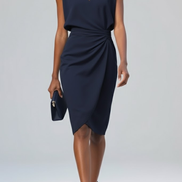 Structured shoulder detail on Éloise midi dress
